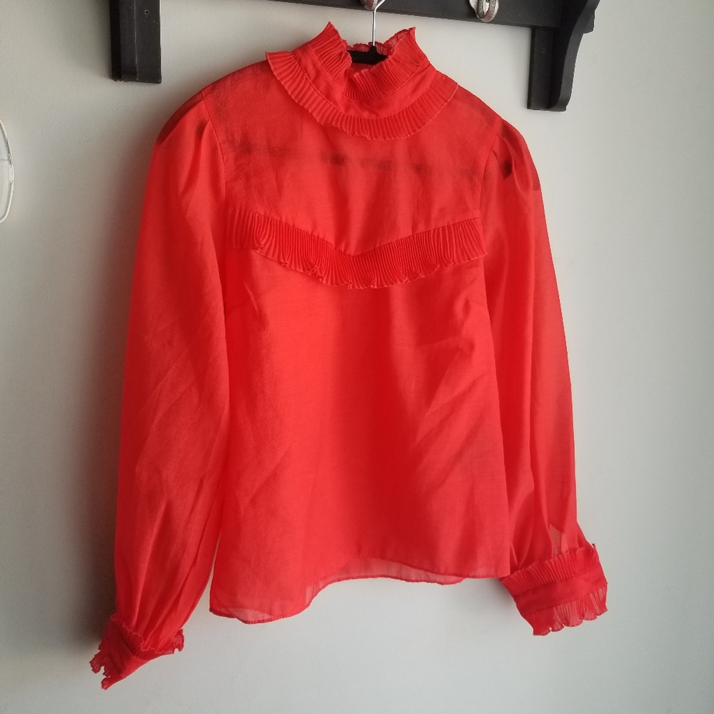 👚H&M RED SHEER TOP